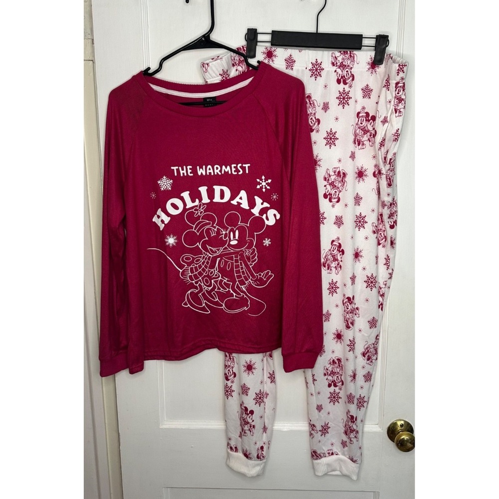 NWT Disney Nickey Mouse Size L The Warmest Holidays Pajama Set‎